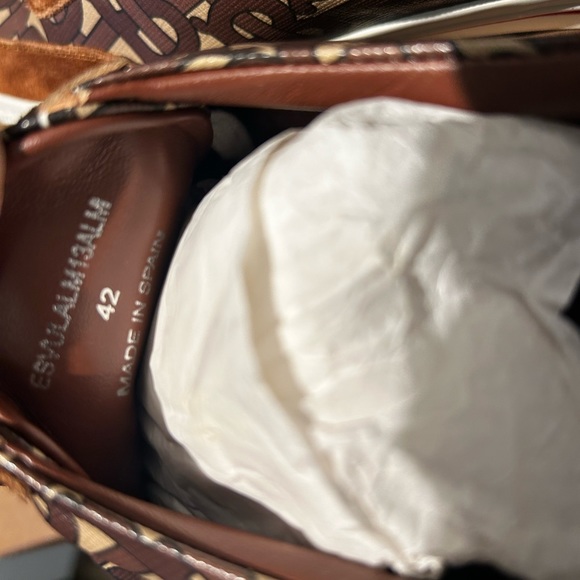 Burberry perfect like new - Picture 6 of 16